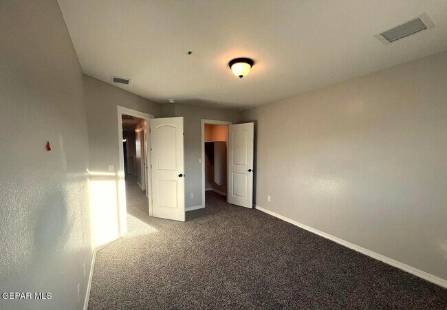 Building Photo - 5849 Dalhart Dr