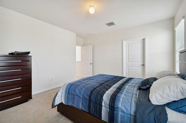 Building Photo - 8258 Pelican Reed Cir