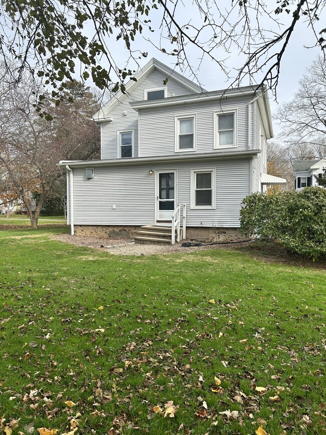 Building Photo - 26 Pearl St