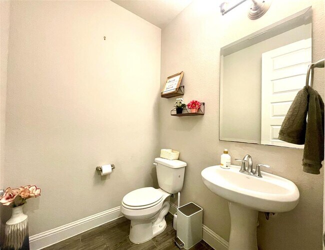 Building Photo - 6829 Brindisi Pl