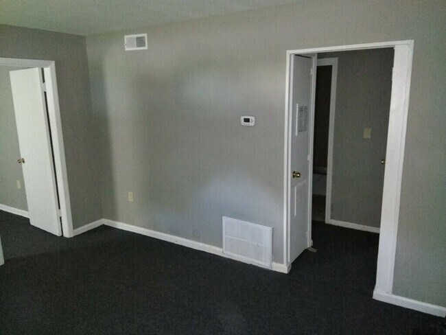 Building Photo - 1410 Moonlite Ave