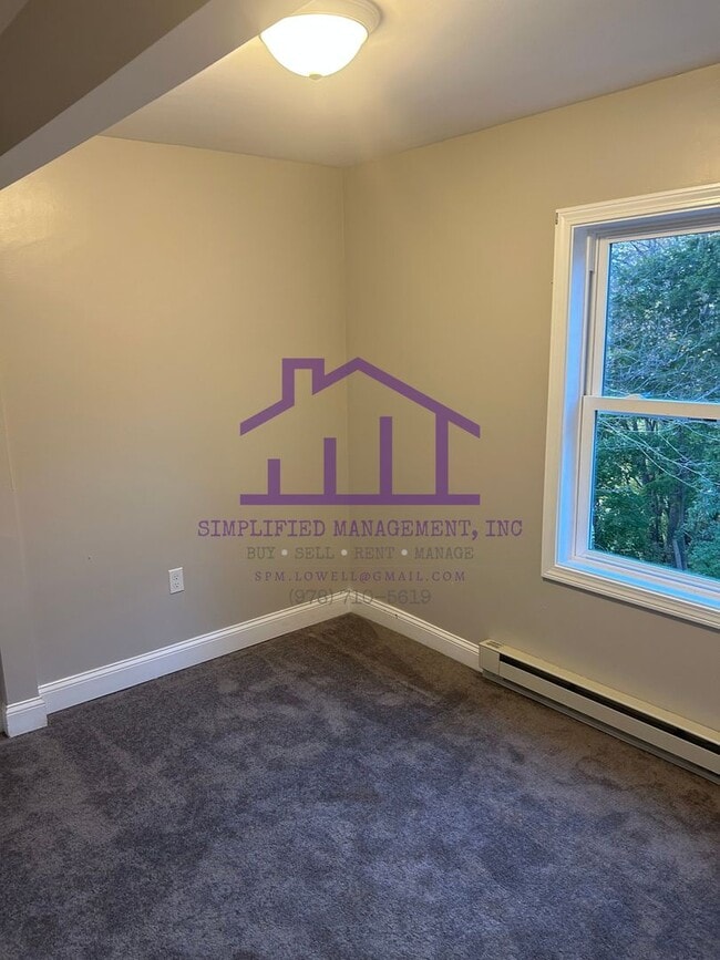 Building Photo - 2 Bedrooms, 1 bathroom Unit available in Gardner, MA!