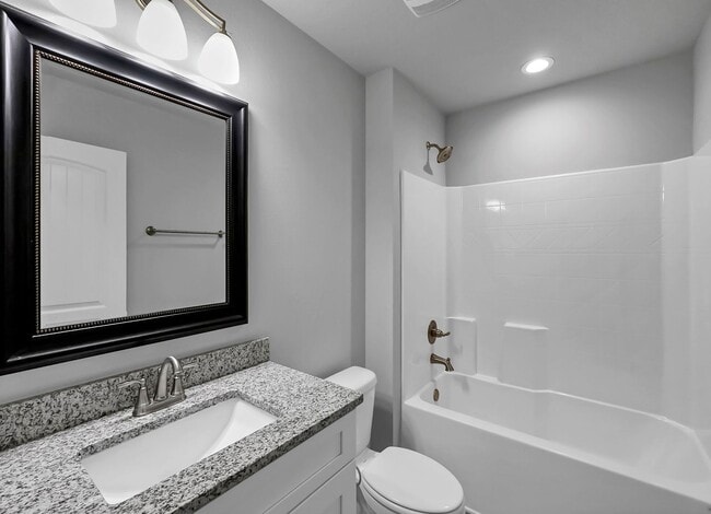 Building Photo - Stunning Rental in Navarre!