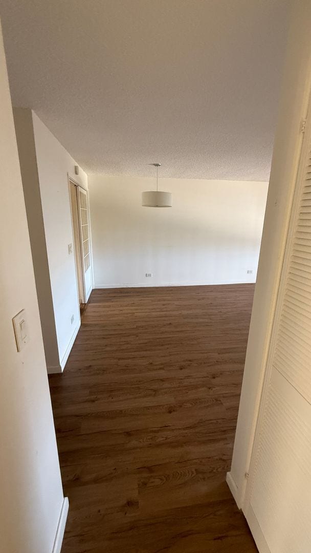 Building Photo - For Rent – Spacious 2 Bedroom, 2 Bath Cond...