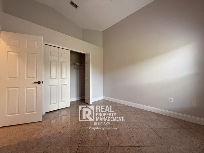 Building Photo - 9147 Duffer Ct