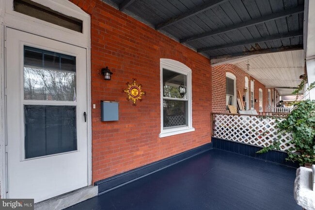 Building Photo - 220 Railroad Ave