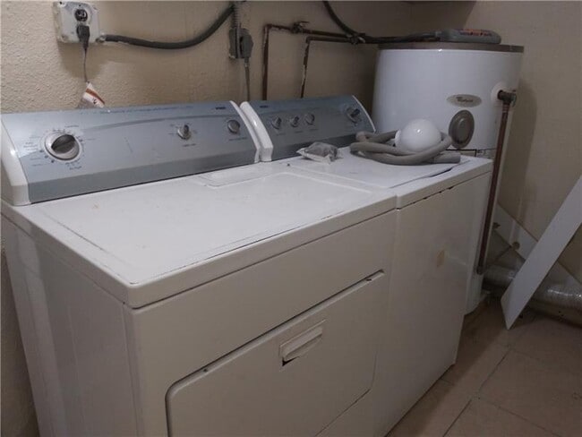 Building Photo - 2701 NW 21st St