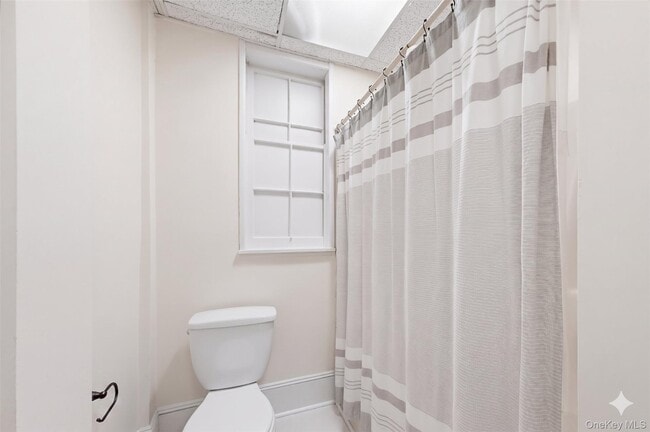 Building Photo - 22 Overlook Pl