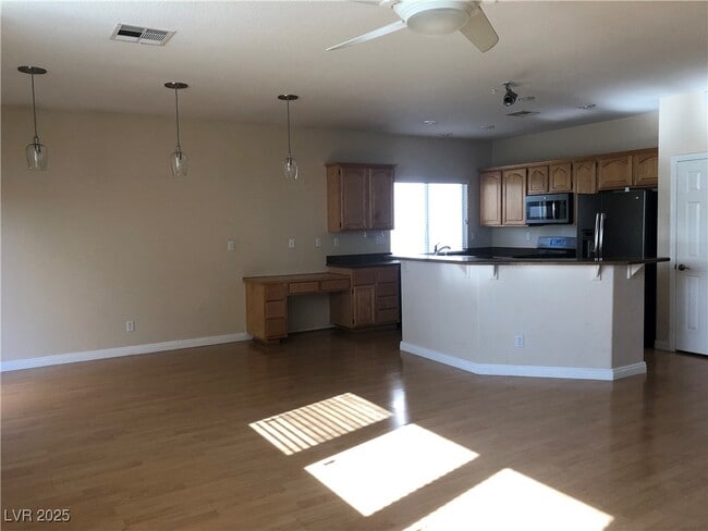 Building Photo - 1012 Royal Birch Ln