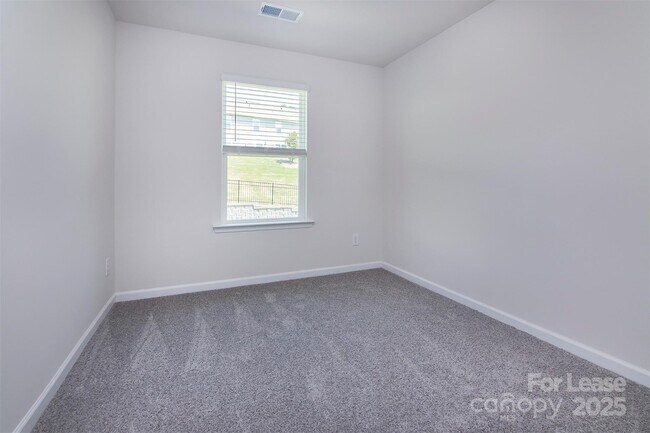 Building Photo - 5159 Hyrule Dr