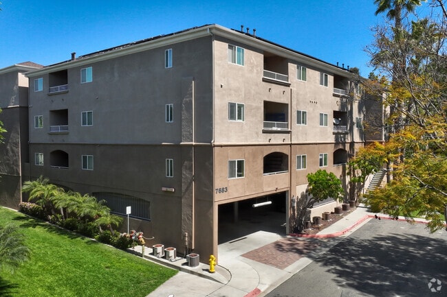 7647-7683 Mission Gorge Rd - Rancho Mission Trails