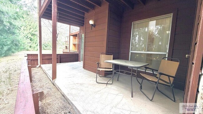 Building Photo - 4601 Carmen Ave