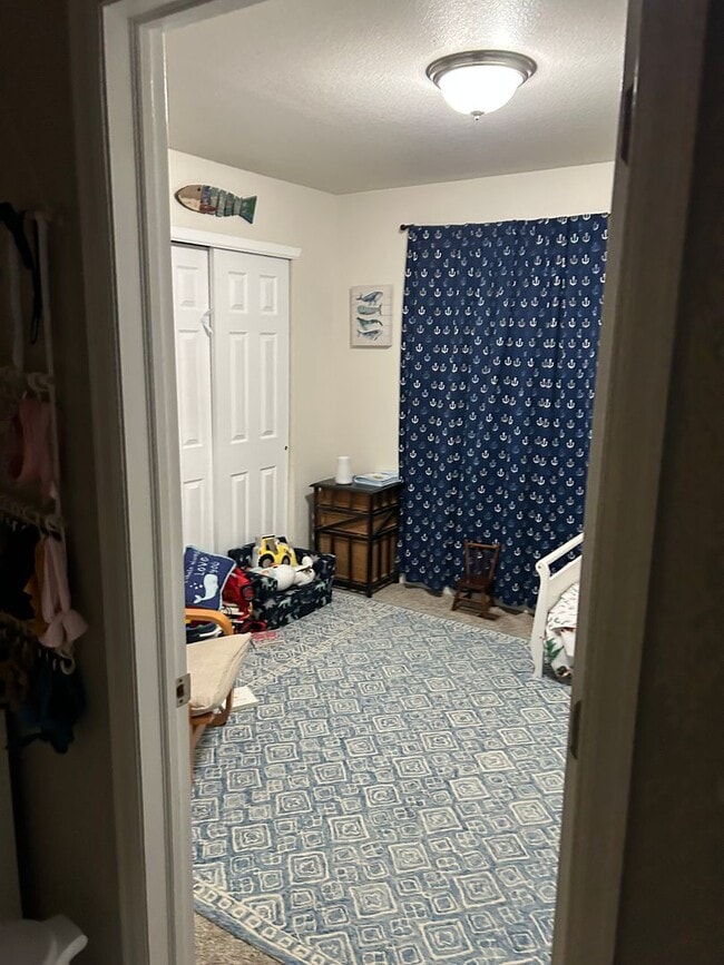 Building Photo - Rare 4BR End-Unit in Northpark with Finished Basement and 2-Car Garage