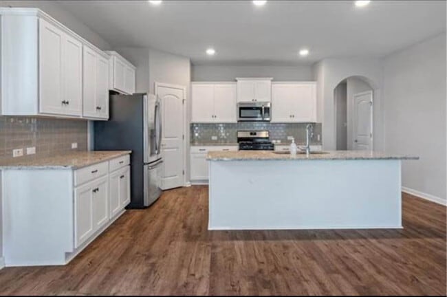 Building Photo - 2245 N Lake Michele Cir