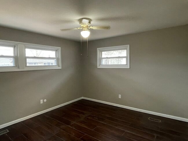 Building Photo - 531 Hayden Ave