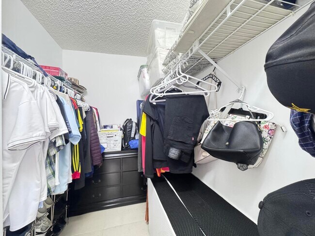 Building Photo - 3676 Alder Dr