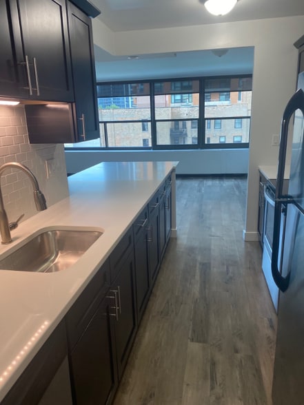 Building Photo - 1130 S Michigan Ave