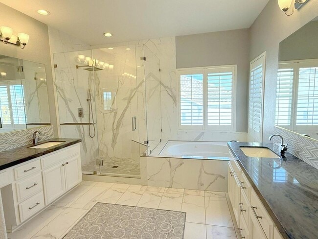 Building Photo - Beautifully Remodeled Modern Home In Wests...