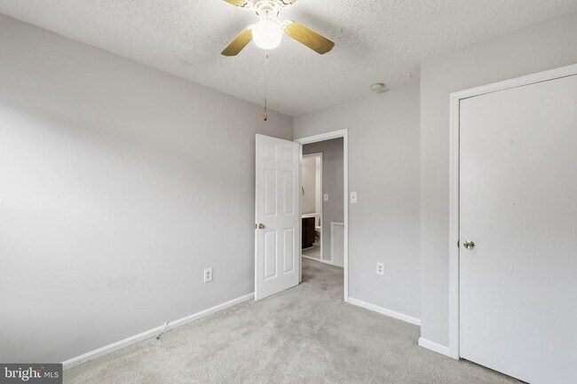 Building Photo - 4000 Sparrow House Ln