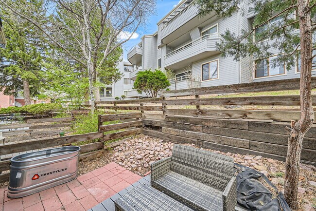 Building Photo - 961 Tampico Ct