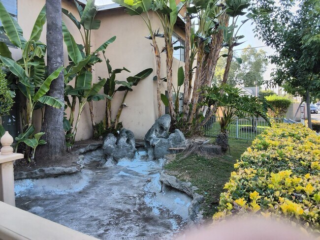 Building Photo - Jade Gardens Apartments
