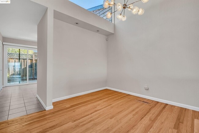 Building Photo - 57 Sereno Cir
