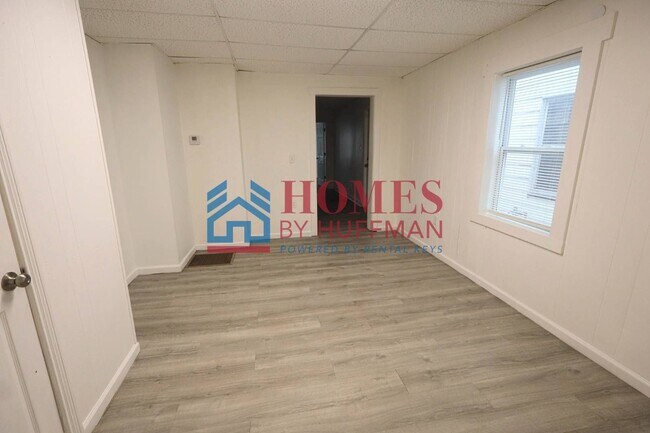 Building Photo - 309 E Virginia St