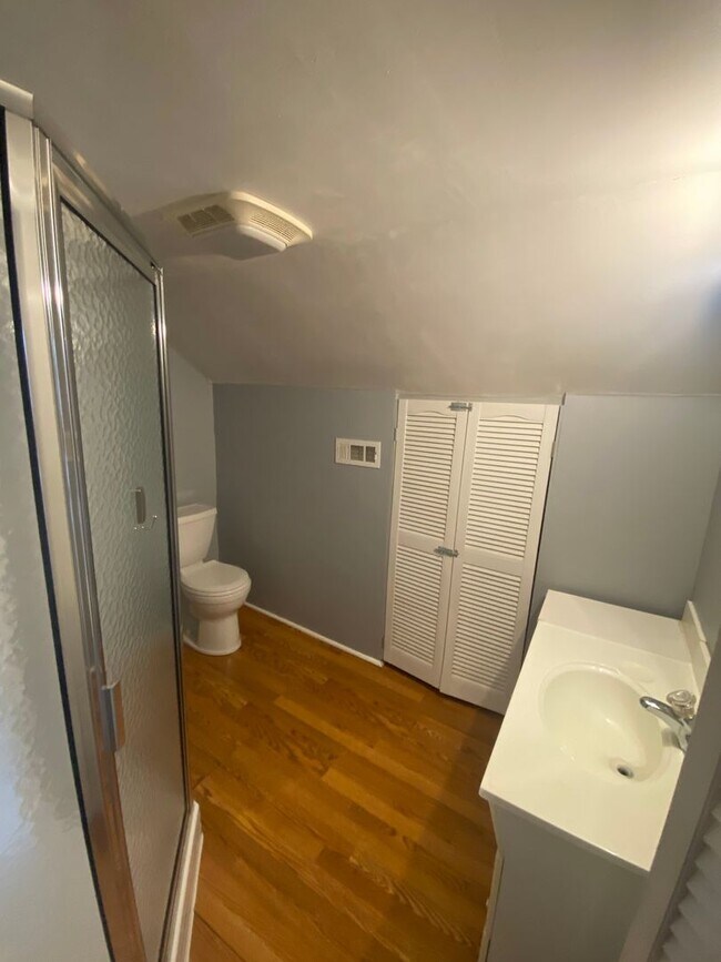 Building Photo - 233 S State Rd