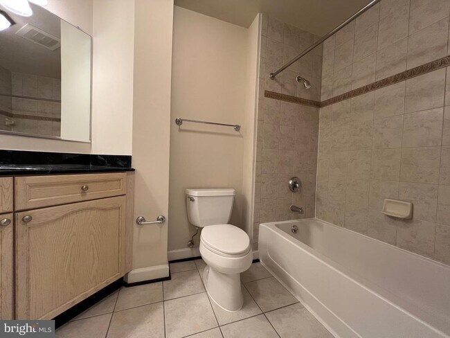 Building Photo - 485 Harbor Side St