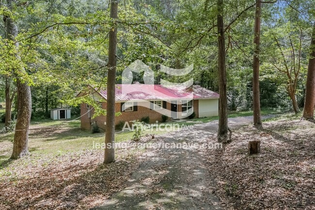 Building Photo - 2305 Standing Springs Rd