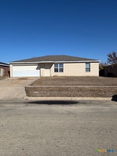 Primary Photo - 4203 Stallion Dr