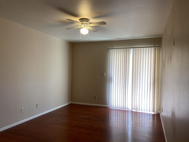 Building Photo - I-10 and Baseline, 3 bed, 2 bath, Patio home Fridge Included