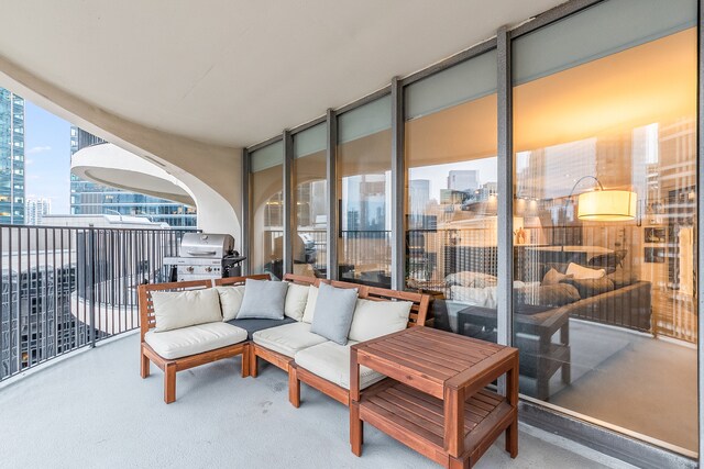 Building Photo - 300 N State St