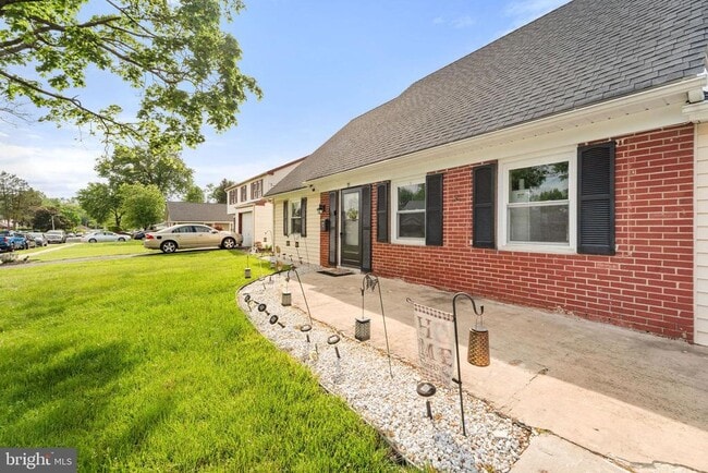 Building Photo - 35 Mullshire Ln