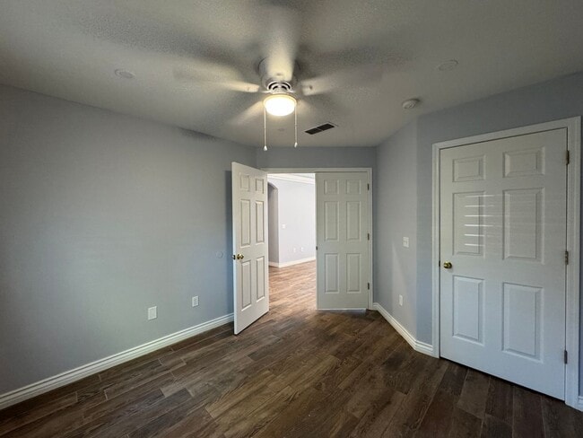 Building Photo - Welcome Home!!