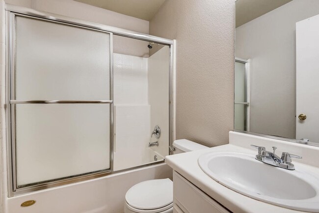 Building Photo - BEAUTIFUL 1 Story, 3 Bedroom 2 Bath Home Near Centennial Hills