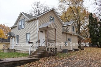 Building Photo - 412 Wabash St