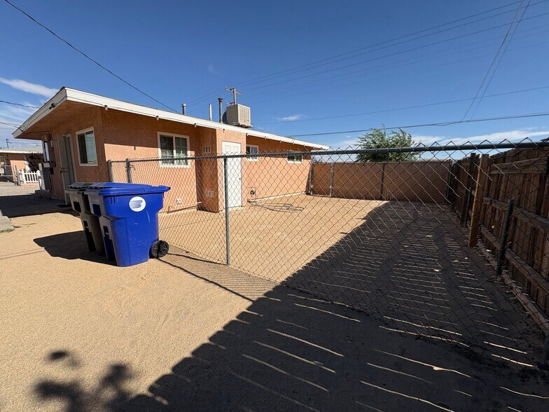 Building Photo - 27860 Waterman Rd