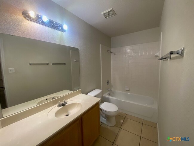 Building Photo - 2128 Modoc Dr