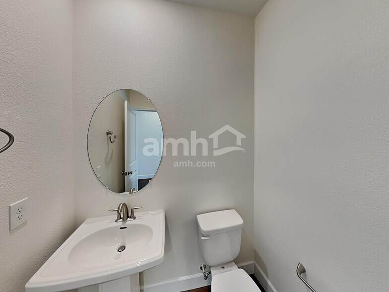 Building Photo - 9289 Baylee Bay Court