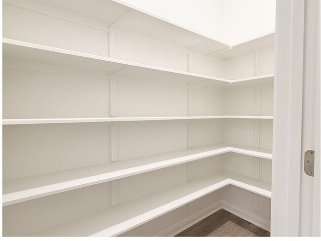 Building Photo - 1515 Iberville Dr