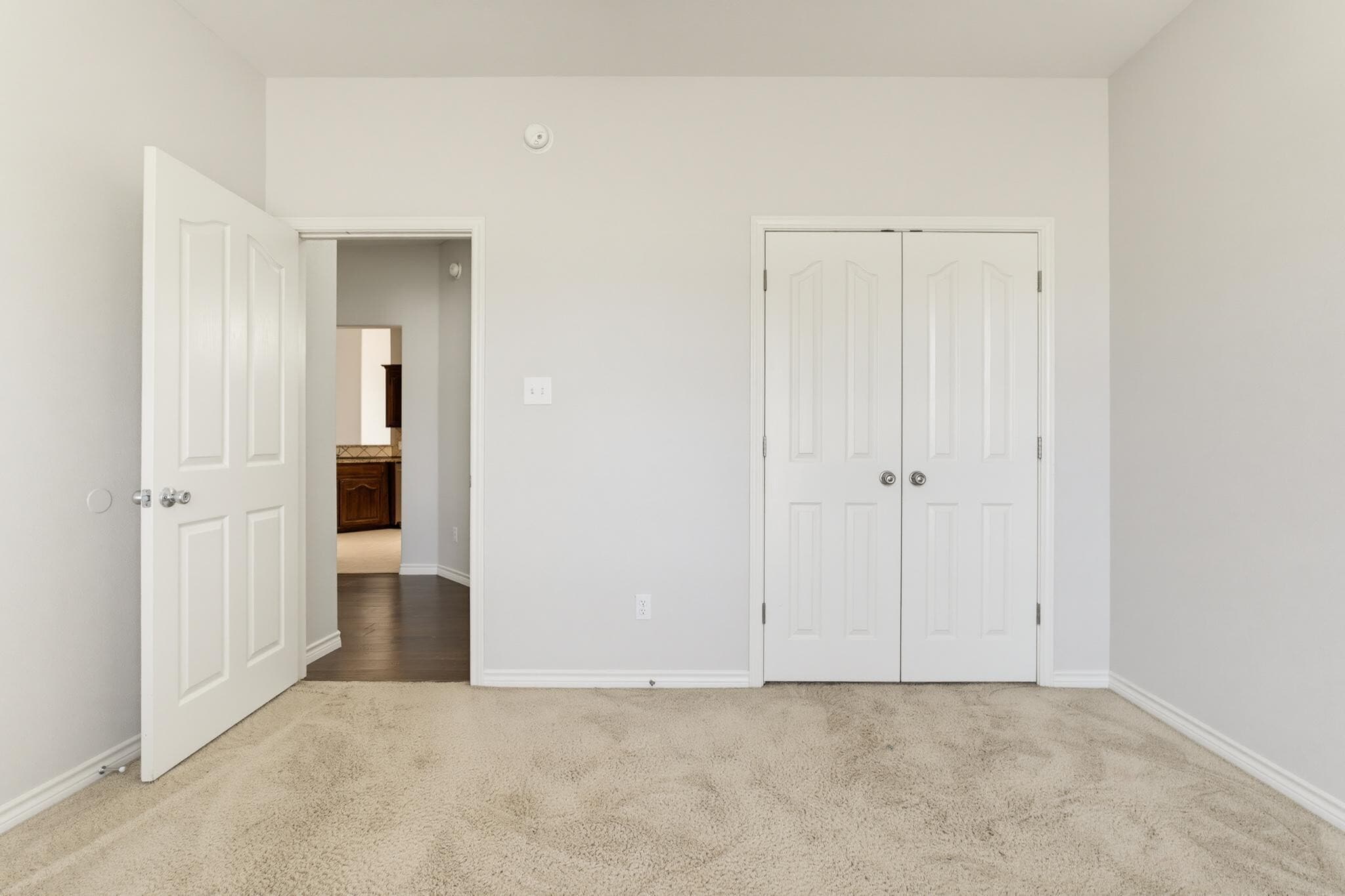 Building Photo - 7017 Springwater Ave