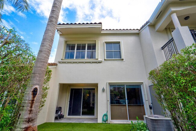 Building Photo - 1364 Harbor View W