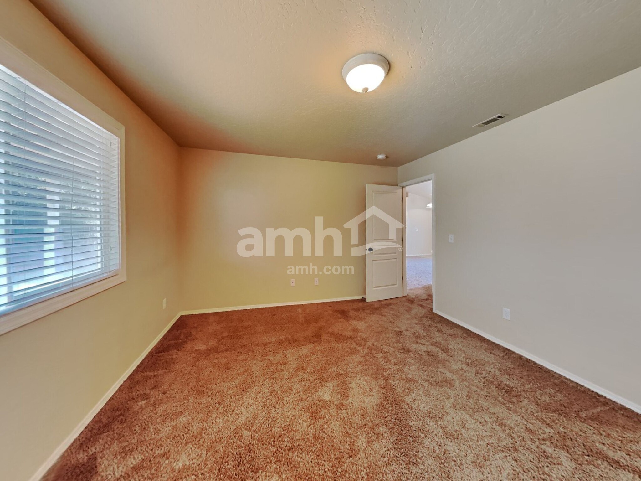 Building Photo - 3720 Bismark Ave