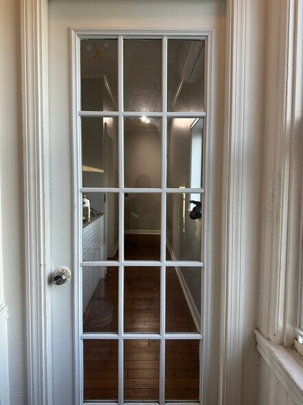 Primary Photo - 205 Waterman Ave