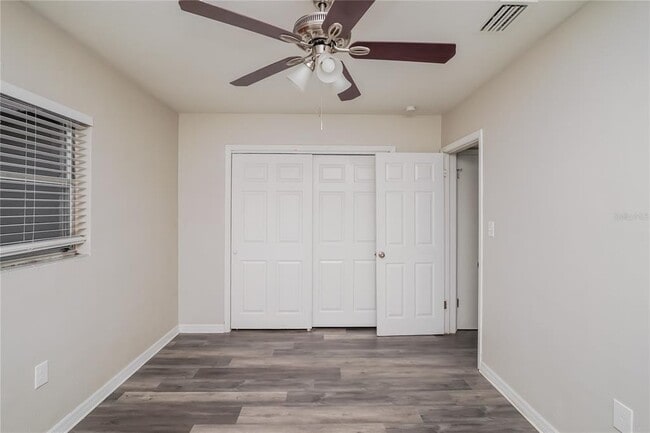 Building Photo - 6129 Hialeah St
