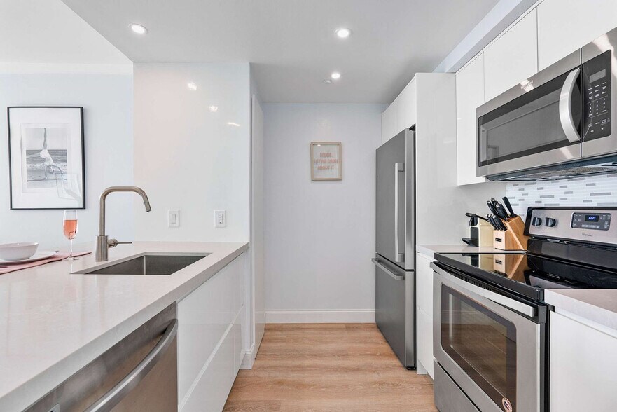 Building Photo - 2889 McFarlane Rd