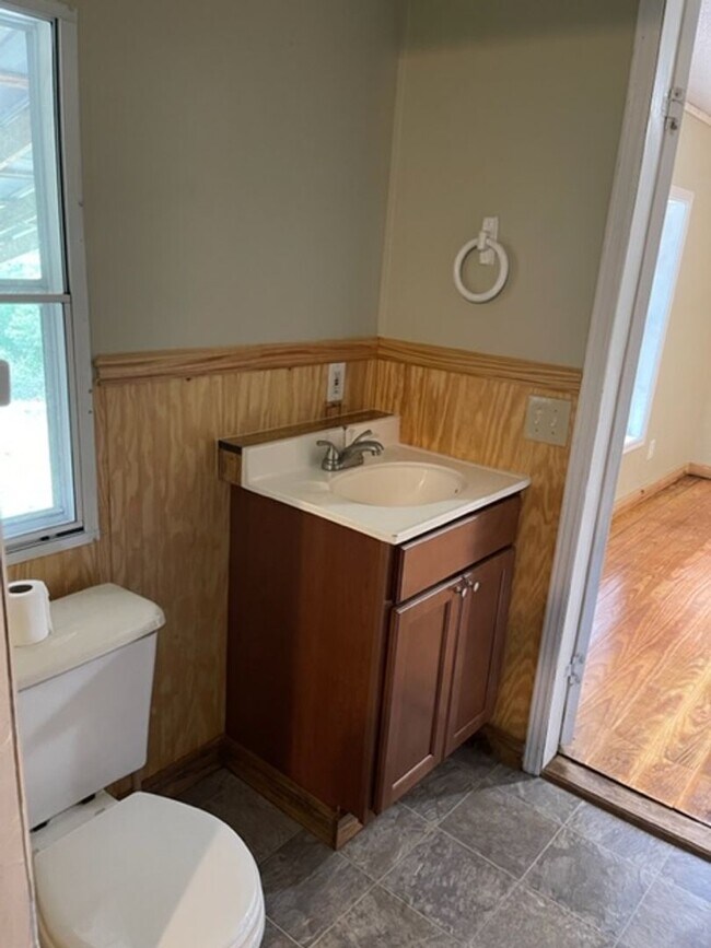 Building Photo - Rustic home in Citronelle