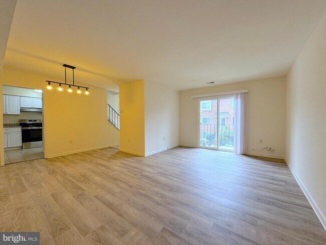 Building Photo - 4513 Logsdon Dr
