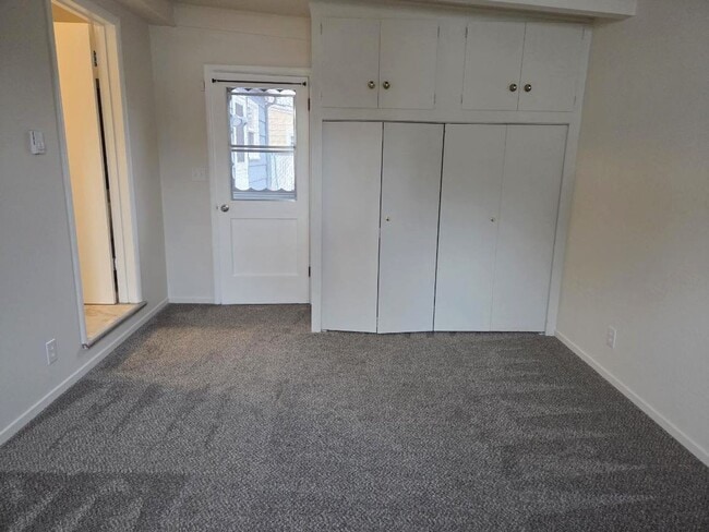 Building Photo - Charming three bedroom/one bath Medford Home | Available Now!